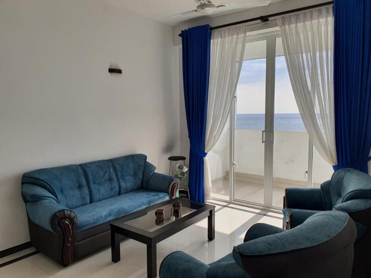 New 2 Bedroom Apartment, 100M Away From The Beach 마운트 라비니아 외부 사진