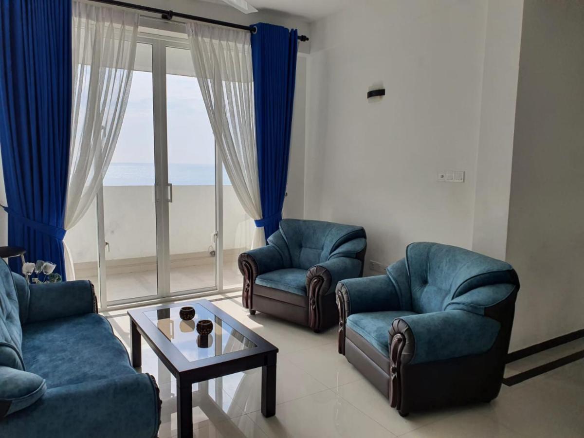 New 2 Bedroom Apartment, 100M Away From The Beach 마운트 라비니아 외부 사진