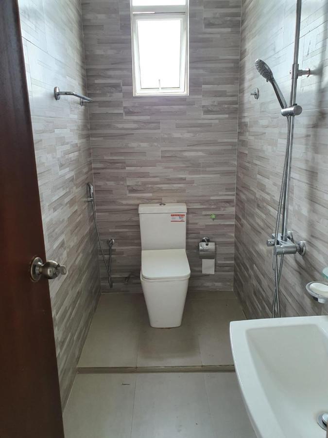 New 2 Bedroom Apartment, 100M Away From The Beach 마운트 라비니아 외부 사진