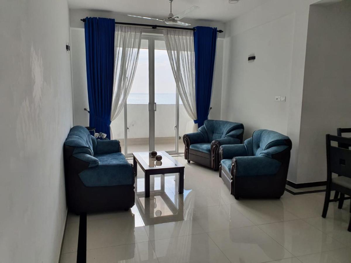 New 2 Bedroom Apartment, 100M Away From The Beach 마운트 라비니아 외부 사진