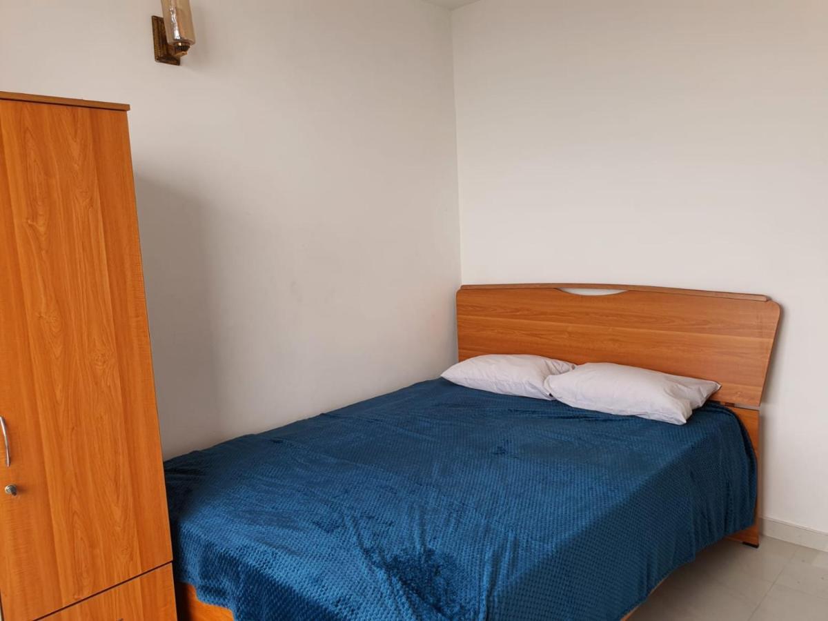 New 2 Bedroom Apartment, 100M Away From The Beach 마운트 라비니아 외부 사진